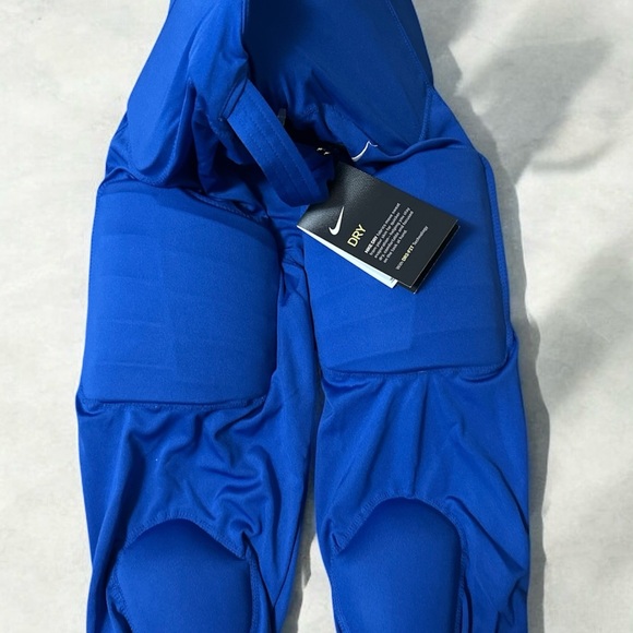 The Nike Dri-FIT Recruit Integrated 3.0 Football Pants in royal blue - Picture 8 of 10